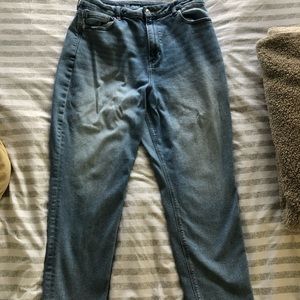 American Eagle CURVY mom jean